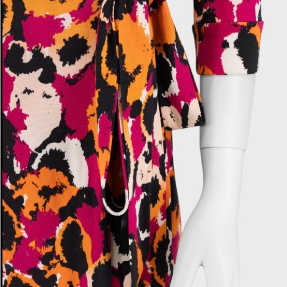 Diane Von Furstenberg - New Julian Two - Black & Pink - Classic DVF Wrap Dress! - Picture 3 of 3
